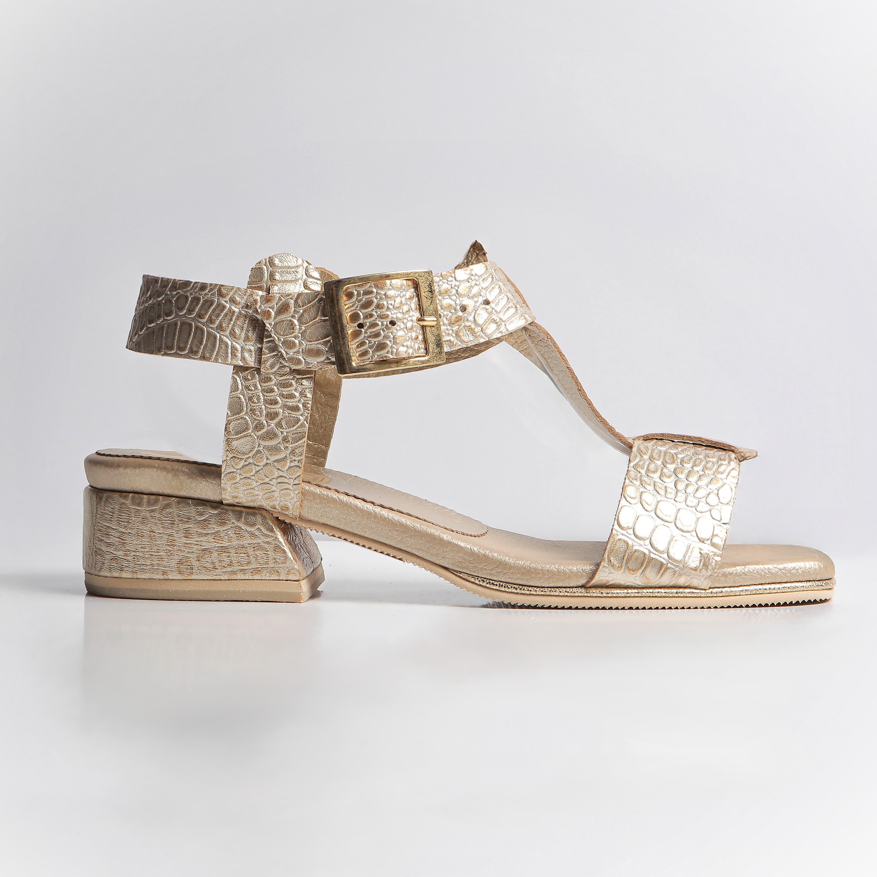 Komodo Sandals - Dorado